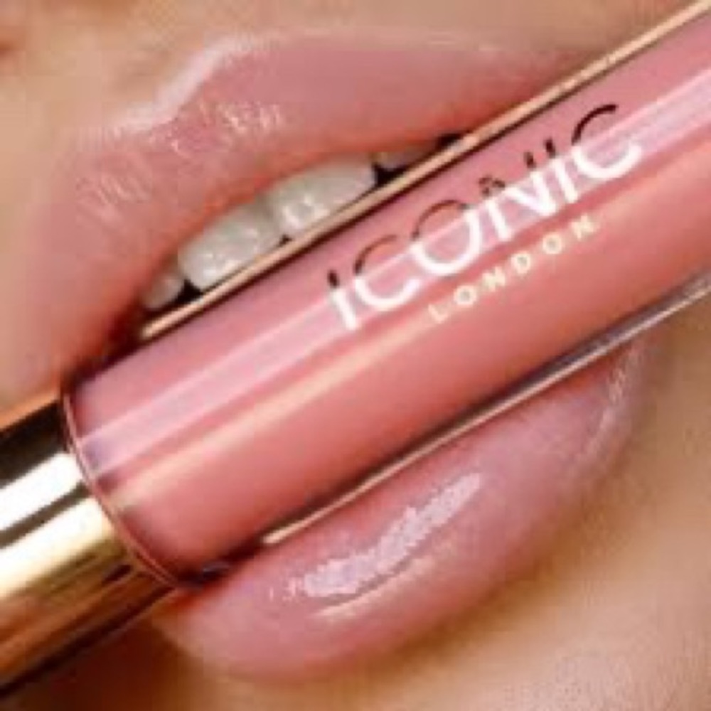 Iconic Lip Plumping Gloss in Peek-a-boo BN